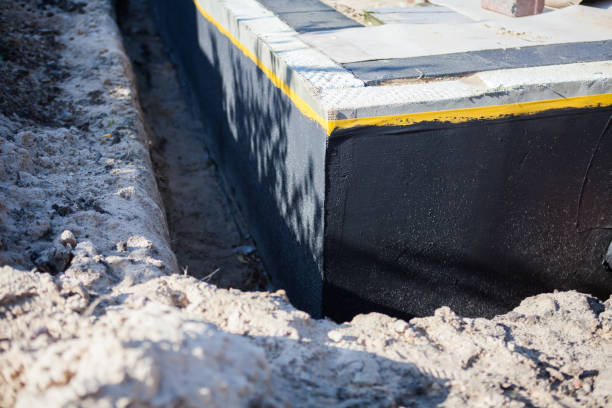 Professional Vapor Barrier Installation technician working in Corinth, KY